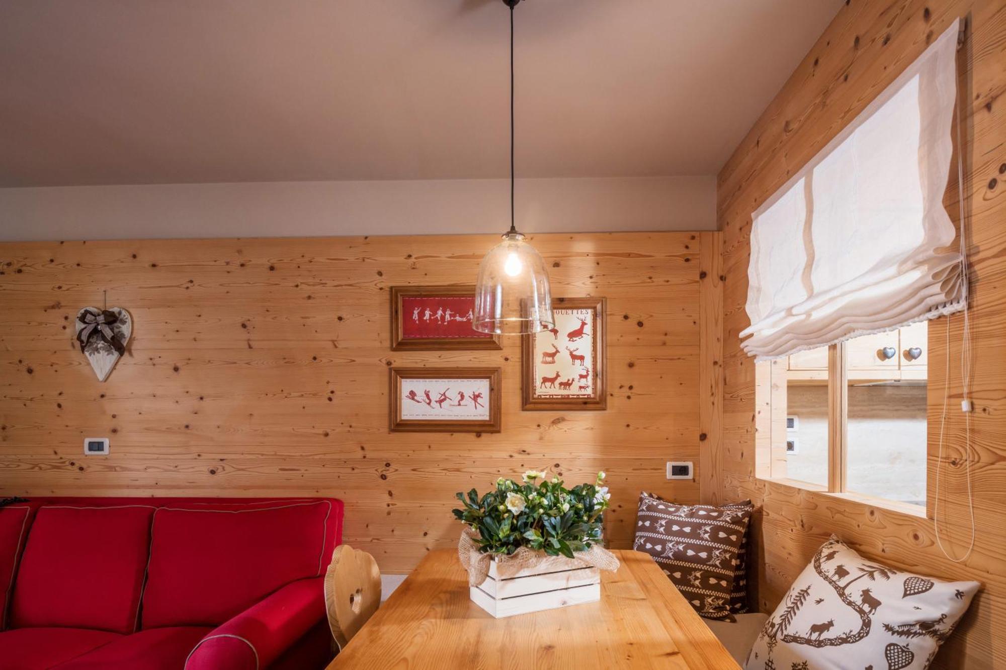 Aparthotel Nei Y Suredl Nevesole Corvara In Badia Habitación foto