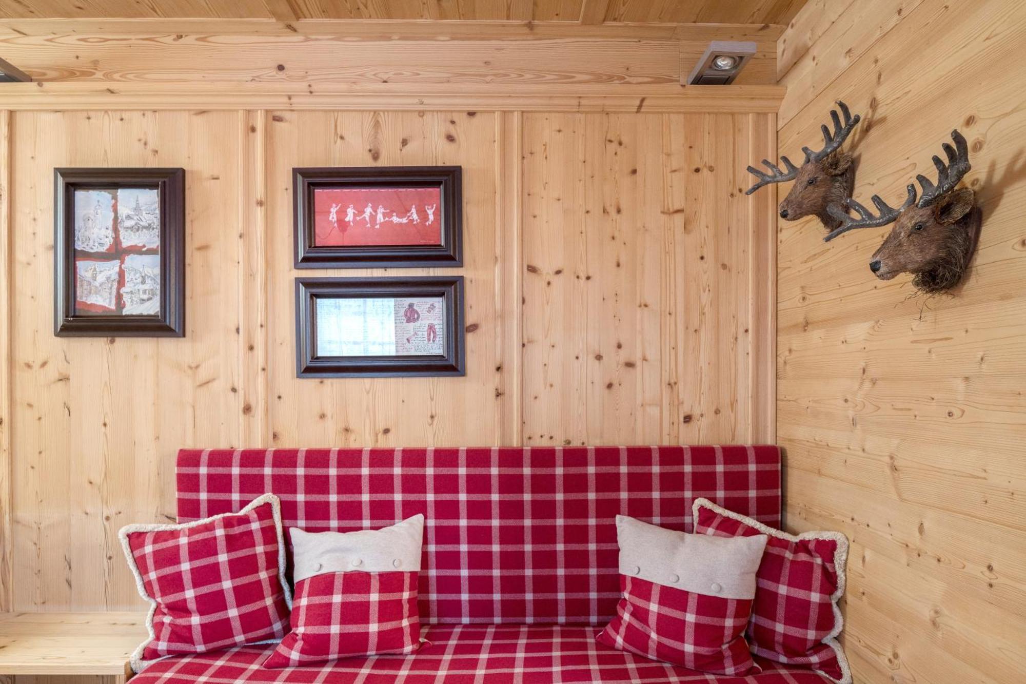 Aparthotel Nei Y Suredl Nevesole Corvara In Badia Habitación foto