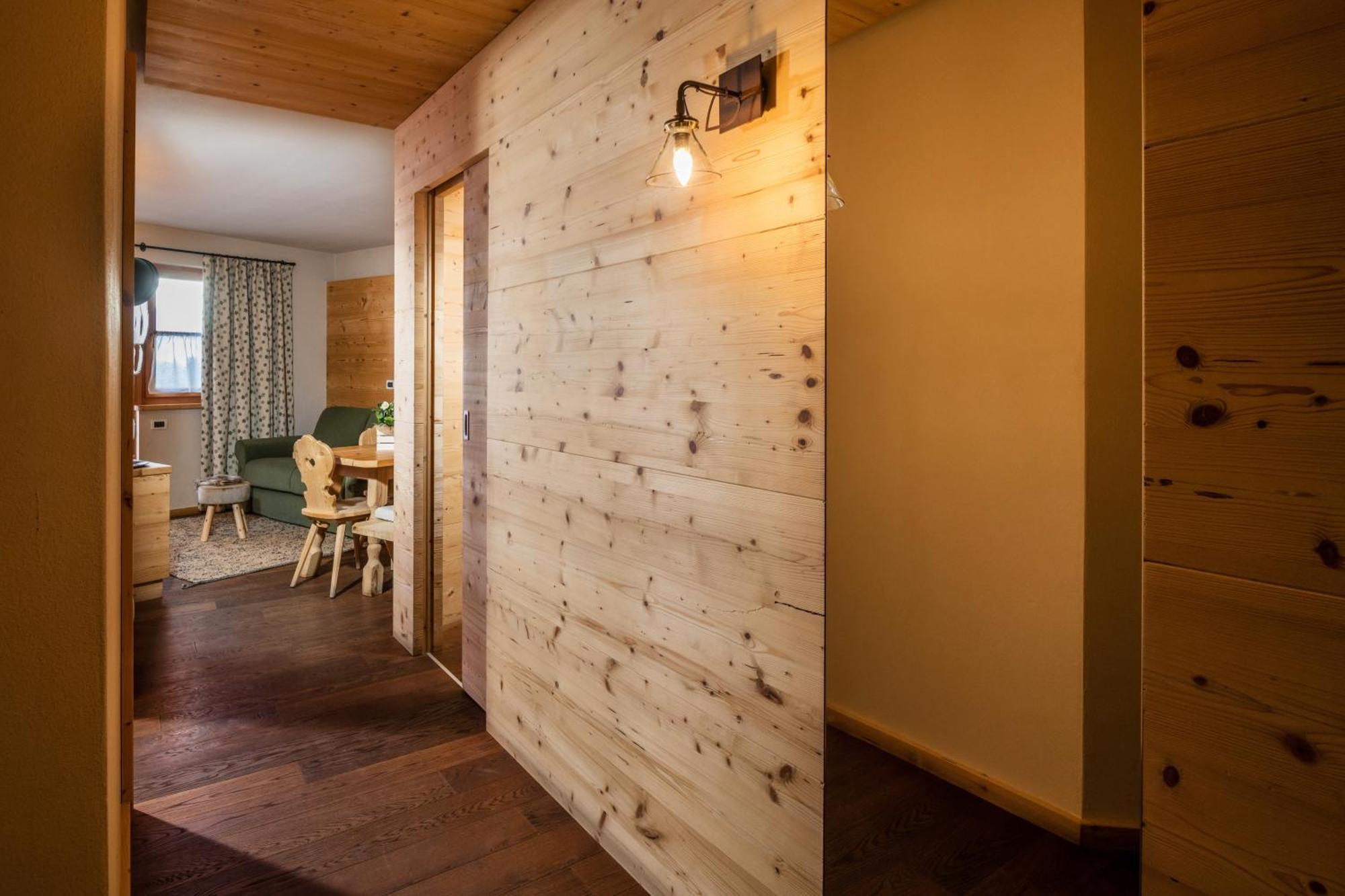Aparthotel Nei Y Suredl Nevesole Corvara In Badia Habitación foto