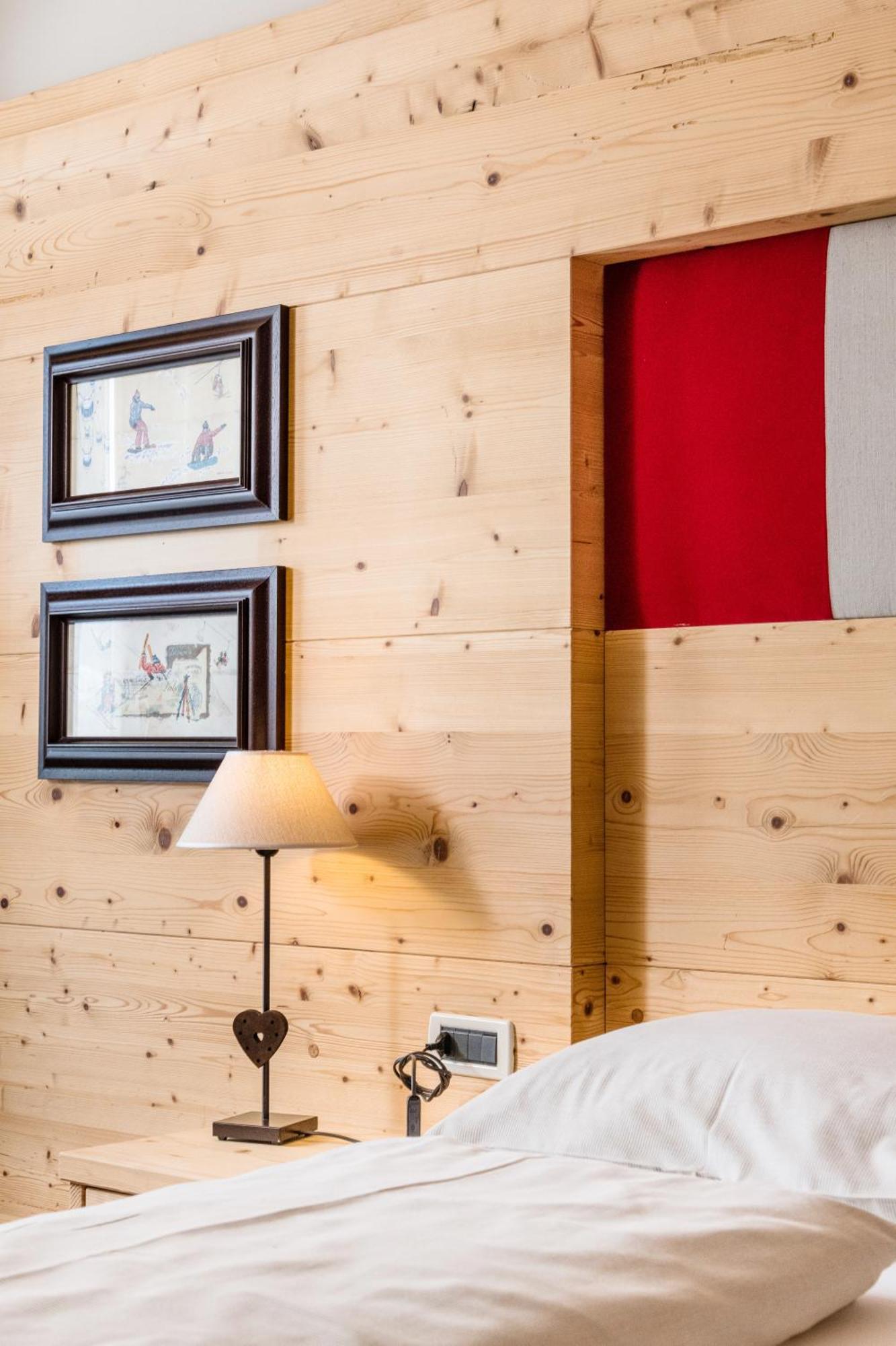 Aparthotel Nei Y Suredl Nevesole Corvara In Badia Habitación foto